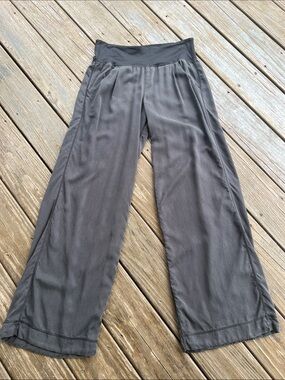 Lululemon Wide Leg Pull On Pants
Women’s